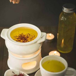 Yến sào Thủ Đức: Chuyên tổ yến thô, rút lông, tinh chế làm quà biếu tặng